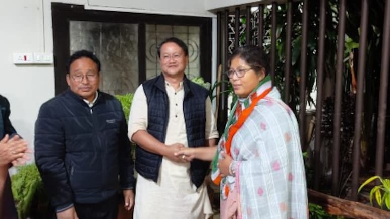 असम चुनाव से पहले बड़ा दल-बदल, मंत्री नंदिता गरलोसा भाजपा छोड़ कांग्रेस में शामिल, हाफलोंग से लड़ेंगी चुनाव