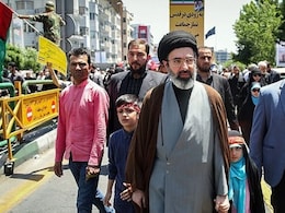 लंदन में आलीशान घर, दुबई में पॉश विला... अरबों की संपत्ति के मालिक हैं अयातुल्ला खामेनेई के बेटे मोजतबा