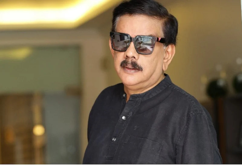 Priyadarshan Slams Bollywood's Entourage Culture: "People Come On Set, Do Nothing, Make Money"
