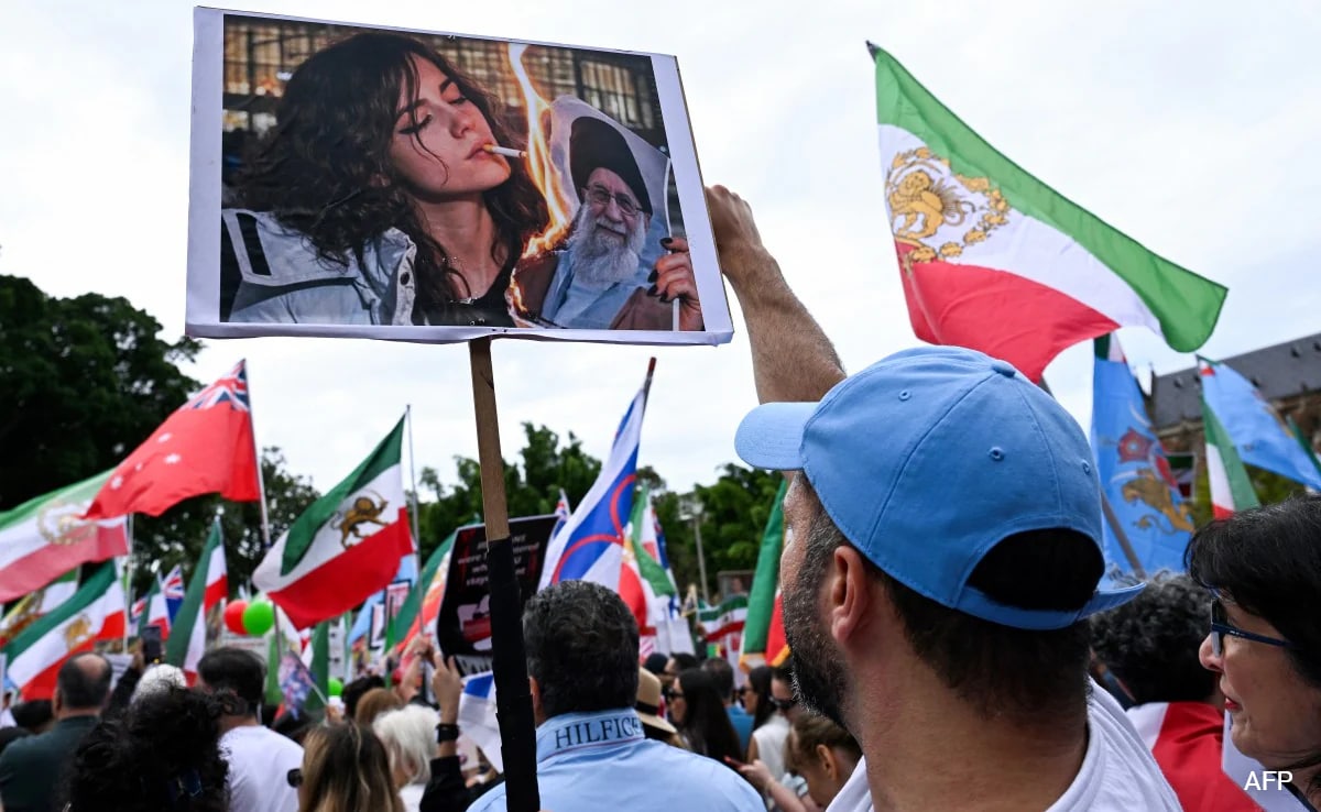 Israel Wants Iranians To Protest But Knows They'll "Get Slaughtered": Report