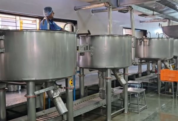 40 हजार छात्रों के लिए सौर ऊर्जा से पक रही है खिचड़ी! सिलेंडर की किल्लत का निकाला तोड़