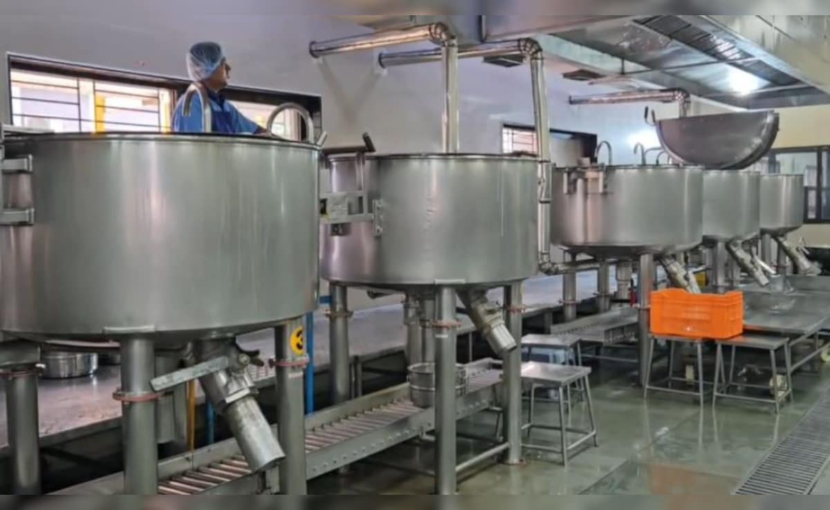 40 हजार छात्रों के लिए सौर ऊर्जा से पक रही है खिचड़ी! सिलेंडर की किल्लत का निकाला तोड़