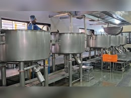 40 हजार छात्रों के लिए सौर ऊर्जा से पक रही है खिचड़ी! सिलेंडर की किल्लत का निकाला तोड़