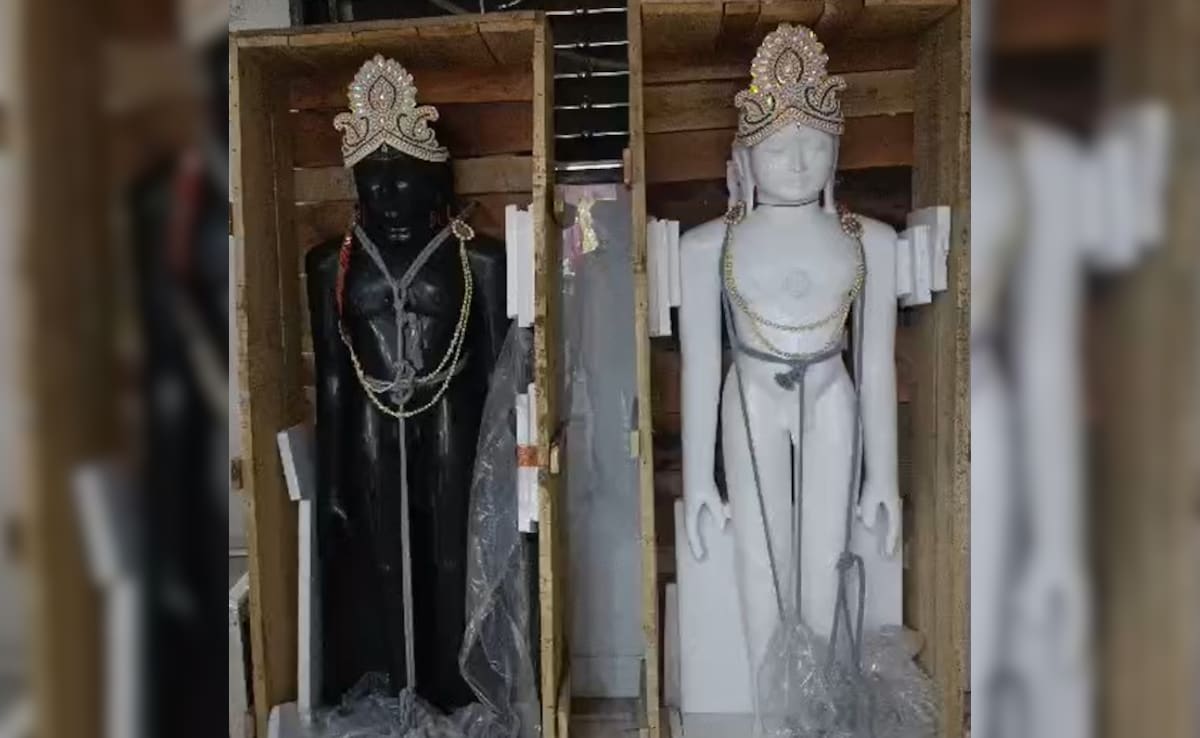 भगवान को 'गोद' लेने की अनोखी होड़! प्रभु के माता-पिता बनने के लिए भक्त लगाते हैं लाखों की बोली