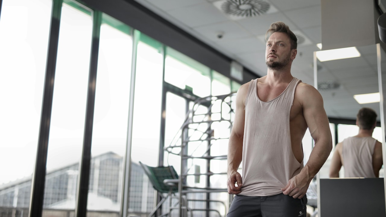 Master The Athleisure Trend With These Versatile Styling Tips For Life Beyond Gyms Master The Athleisure Trend With These Versatile Styling Tips For Life Beyond Gyms