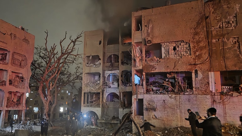 Over 100 Injured In Dimona And Arad As Iran Strikes Israel's Nuclear Site After Attack On Natanz Facility