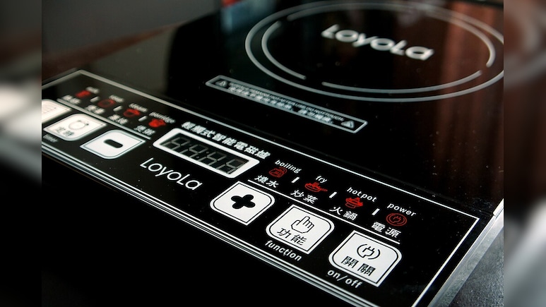 LPG Scare: Induction Stoves Sold Out On Blinkit, Swiggy Amid Gas Supply Concerns