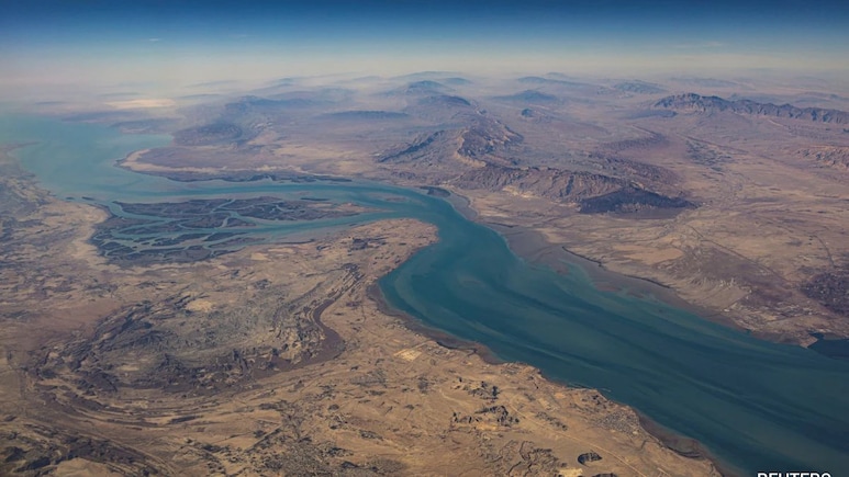 700 Tankers Jam Strait Of Hormuz: Will India Be Forced To Ration Fuel?