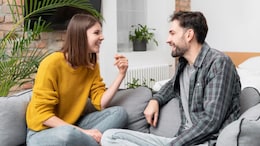 Are You Microcheating? Therapist Explains The Two Types And Where To Draw The Line