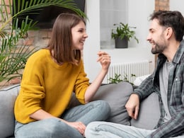 Are You Microcheating? Therapist Explains The Two Types And Where To Draw The Line