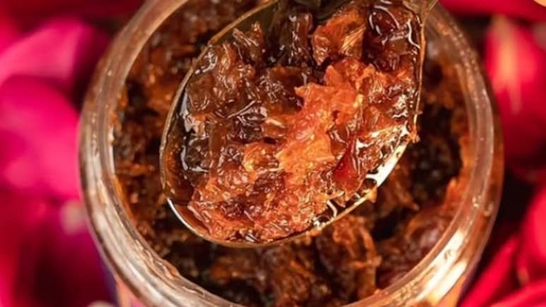 गर्मियों में रोज खाएं एक चम्मच गुलकंद, एसिडिटी और कब्ज से रहेंगे कोसों दूर...