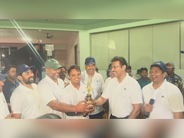 क्रि&zwj;केट टूर्नामेंट में व&zwj;िधायकों ने लगाए चौके-छक्&zwj;के, खेल मंत्री राज्&zwj;यवर्धन स&zwj;िंह राठौड़ &nbsp;ने जड़ा शतक