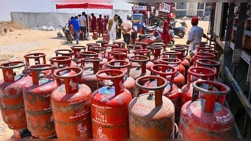 जैसलमेर जिला प्रशासन की बड़ी कार्रवाई, कमर्शियल गैस धांधली पर गोदाम सीज