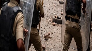 मुर्शिदाबाद में राम नवमी जुलूस तनाव, जंगीपुर में 30 गिरफ्तार; ममता ने ECI को ठहराया जिम्मेदार