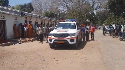 नशे में पड़ोसियों का खूनी खेल: डंडों से पीट-पीटकर युवक की हत्या, मां-बेटा फरार