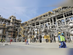 LPG Production Up By 10%, Refineries Working At Full Capacity: Sources