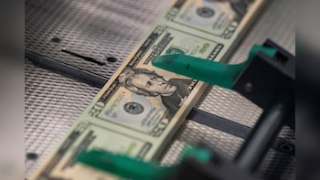 Dollar Slides Most In A Month After Report On Iran Outreach