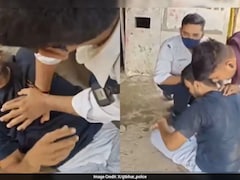 Bihar Constable Revives CISF Jawan With Timely CPR; Video Goes Viral