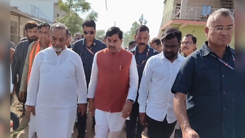 MP एक्&zwj;सीडेंट: एक साथ उठीं 5 अर्थियां, करेर गांव में पसरा मातम, CM मोहन यादव भी पहुंचे शोक जताने