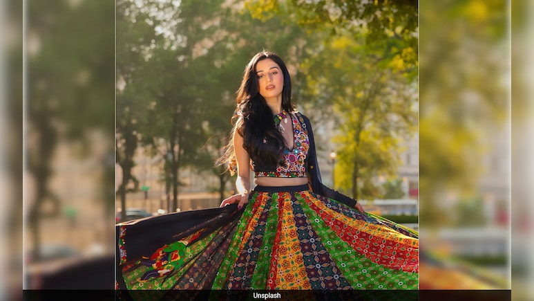 Navratri Reels: नवरात्रि पर सज-धज कर हो गई हैं तैयार, तो इस तरह से बनाएं अपनी रील, डालते ही हो जाएंगी वायरल