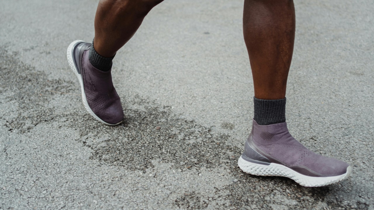 Best Shoes For Long Standing Hours: What To Look For Before You Buy