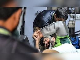 PAK vs BAN: बीच मैदान में बुरी तरह चोटिल हुआ पाक क्रिकेटर, आनन-फानन में स्ट्रेचर पर लादकर भागना पड़ा अस्पताल