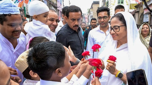 बंगाल की 100 सीटों पर मुस्लिम वोटर निर्णायक, ममता ने उतारे 47 मुसलमान, जानें BJP,  हुमायूं ने दिए कितने टिकट