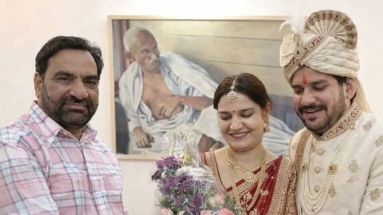 मुकेश भाकर के अंतरजातीय विवाह पर सियासी विवाद, बढ़ा राजनीतिक और सामाजिक तनाव