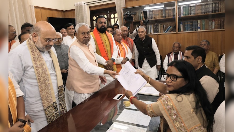 राज्यसभा चुनाव: 10 राज्यों की 37 सीटों पर वोटिंग, बिहार-हरियाणा में दिलचस्प मुकाबला