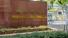 UPSC इंटरव्यू में टॉपर अनुज अग्निहोत्री से ज्यादा नंबर 62वीं रैंक वाली महिला के, फिर कैसे पिछड़ गई?