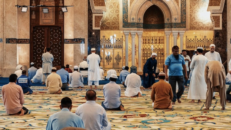 Eid ul-Fitr 2026 On March 19 Or 20? When India, Saudi Arabia, UAE Will Celebrate Eid