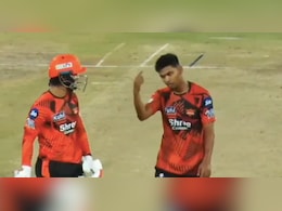 IPL 2026: SRH में बवाल? ईशान का विकेट लेने के बाद साथी खिलाड़ी ने दिखाए तेवर, वीडियो हुआ वायरल