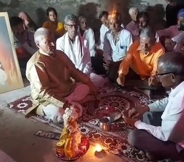 Holika Dahan 2026: राजस्थान का वो गांव जहां चांदी की होलिका की गोद में बैठते हैं सोने के प्रह्लाद, 70 साल पहले बदल दी दहन की परंपरा