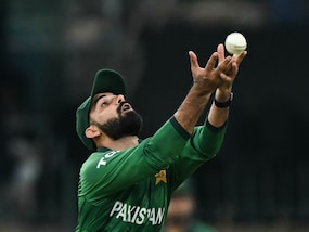 Pakistan Great Comes To Son-In-Law Shadab Khans Defence After T20 World Cup Exit, Namedrops Axar Patel
