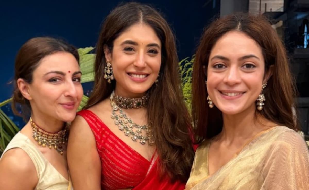 New Day, New Pics From Kritika Kamra And Gaurav Kapur's Wedding. Courtesy: Bridesmaid Soha Ali Khan