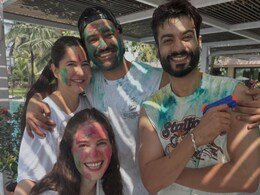 Holi 2026 LIVE Updates: कैटरीना की होली, अक्षय की होली, रणबीर की होली और अमिताभ की होली, जानें कैसा मच रहा हुड़दंग