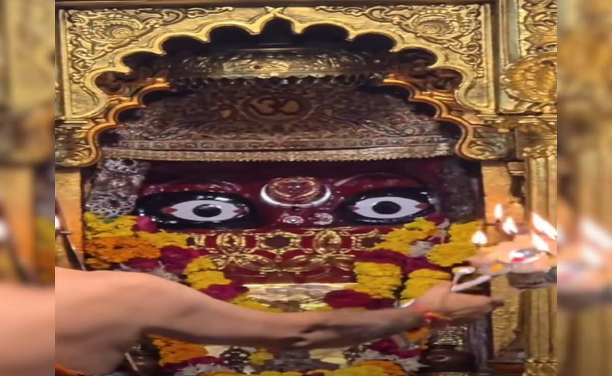 1800 सीढ़‍ियां, 800 मीटर की चढ़ाई कर भक्‍त करते हैं माता के दर्शन, नवरात्र‍ि पर होती है यहां व‍िशेष पूजा