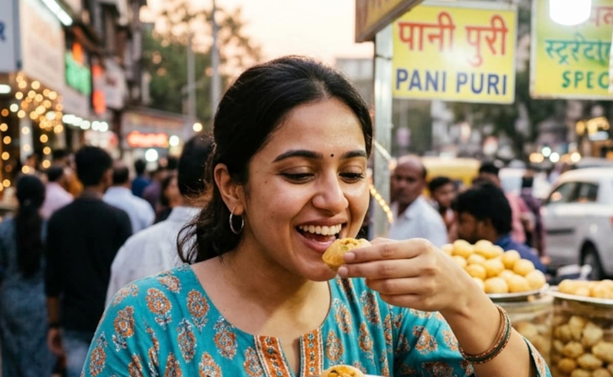 Can't Resist Samosa, Vada Pav And Momos? Nutritionist Shares How To Combat Cravings With Simple Hacks