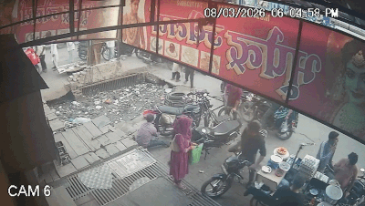 यूपी के हापुड़ में दिल्ली जैसा हादसा, खुले नाले में बाइक समेत गिर गया परिवार, CCTV में कैद हुई घटना