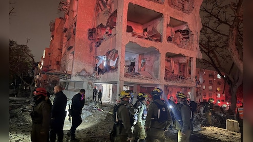 क्या ईरान ने इजरायल के एयर डिफेंस 'आयरन डोम' का निकाल लिया तोड़? डिमोना, अराद में भारी तबाही, PICS