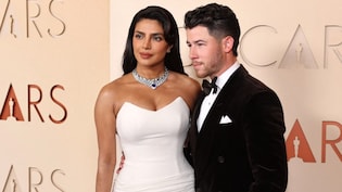 प्रियंका चोपड़ा का ऑस्कर लुक फैन्स को नहीं आया रत्ती भर पसंद, चिपके हुए बाल और हेवी नेकलेस देख लोग बोले- तुम इससे बेहतर कर सकती थी