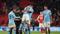 Manchester City Win English League Cup By Beating Arsenal 2-0