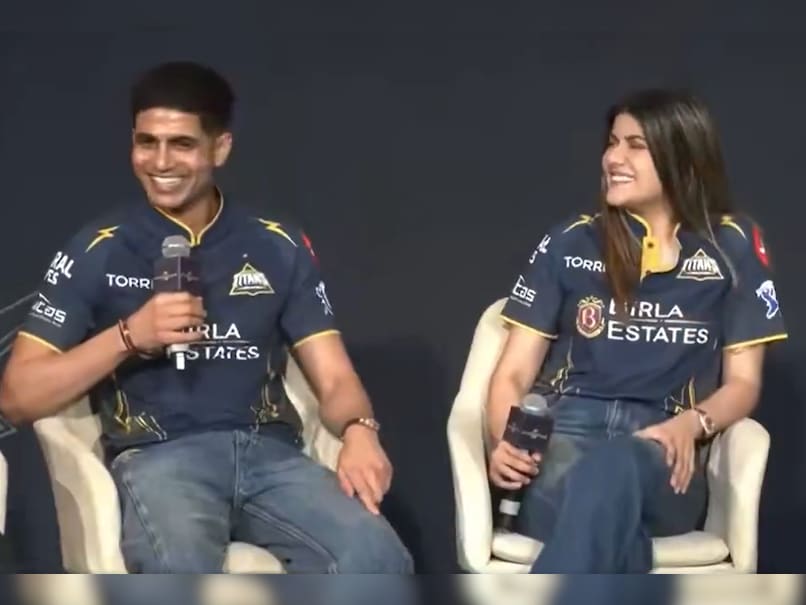 Shubman Gill's Banter Targetting Ashish Nehra For Blasting Teammates Over Dropped Catches