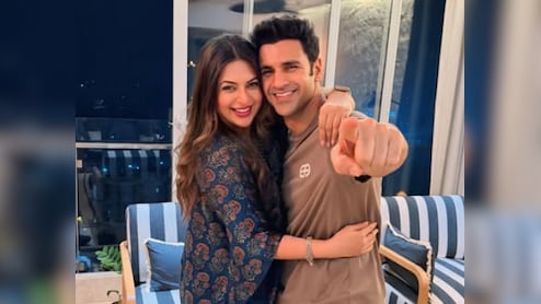 Divyanka Tripathi And Vivek Dahiya Are Expecting First Child After 10 Years Of Marriage: Report