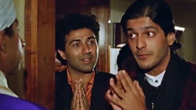 &lsquo;विश्वात्मा&rsquo; की मुहूर्त पार्टी का 34 साल पुराना वीडियो वायरल, धर्मेंद्र, सनी, दिव्या और सोनम ने यूं दिया था कैमरे के लिए पोज