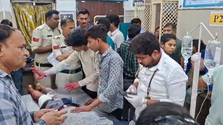 10वीं का आखिरी पेपर, जिंदगी का लास्ट दिन, स्कूल से बाहर निकलते ही छात्र पर टूट पड़े 8 नाबालिग, चाकू से गोदा&nbsp;