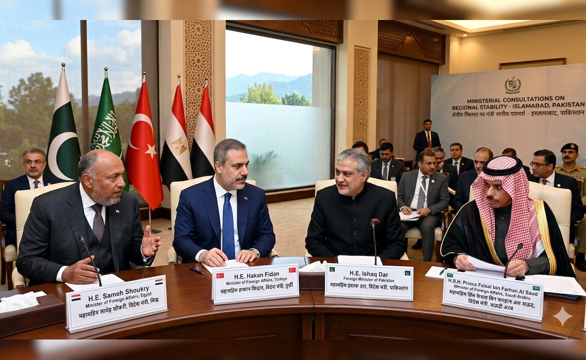 ईरान युद्ध के बीच इस्लामाबाद में बड़ी कूटनीतिक हलचल, सऊदी, तुर्की और मिस्र के विदेश मंत्री पहुंच रहे पाकिस्तान
