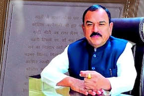 Ashok Kharat : कवितेतून टाकायचा महिलांवर जाळं? भोंदूबाबा अशोक खरातची ही बाजू पाहून चक्रावून जाल!