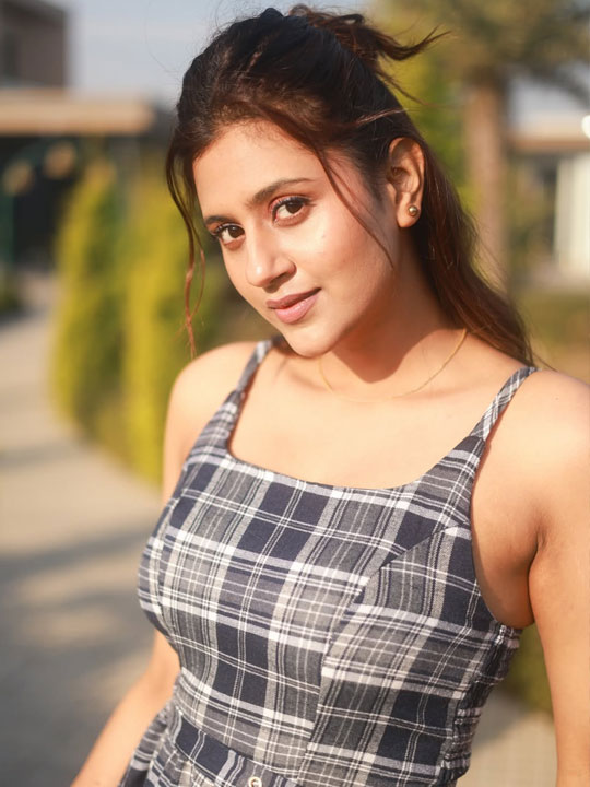 Anjali Arora Nails Chic Outfit