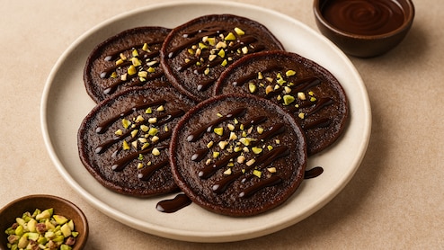 Chocolate Malpua Recipe: इस रमजान ट्राई करें चॉकलेट मालपुआ, पारंपरिक मिठाई में जोड़ें नया स्वाद